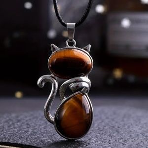 NWT Purrfect Gemstone Tiger’s Eye Silver Tone Cat Pendant with Necklace!